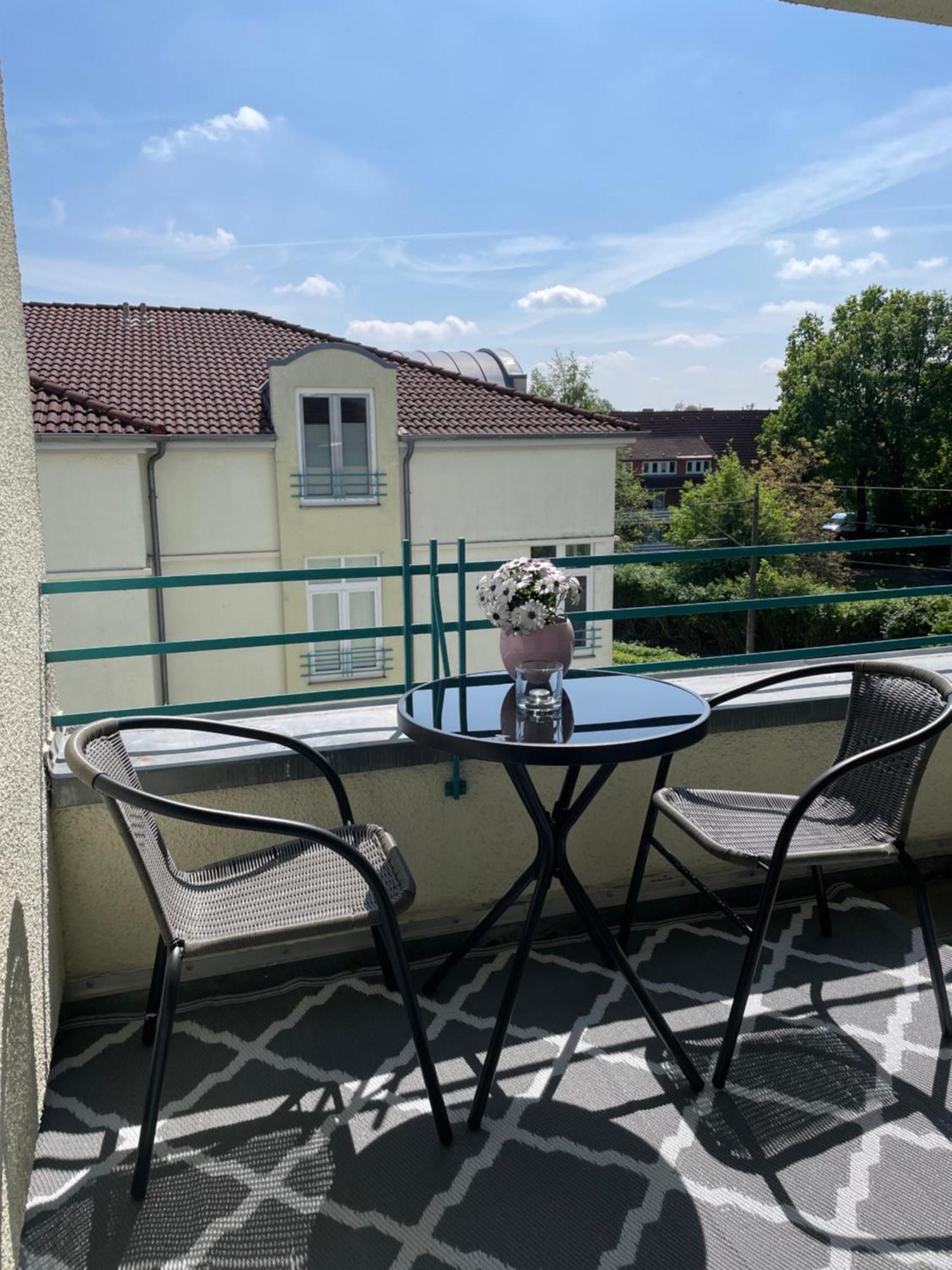 Modernes Apartment I In Oldenburg Buitenkant foto